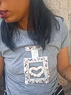 RavenShyfit online show from November 18, 2025, 6:11 pm