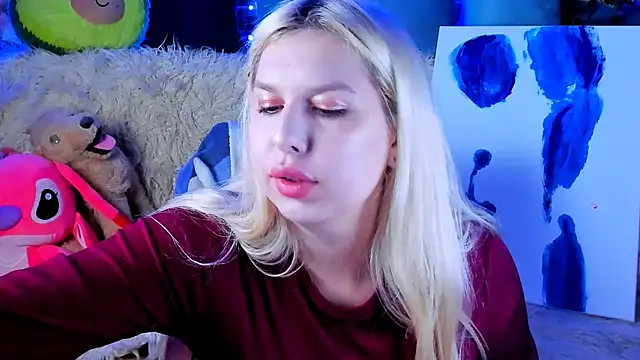 ChloeRicc online show from September 13, 2025, 5:46 pm