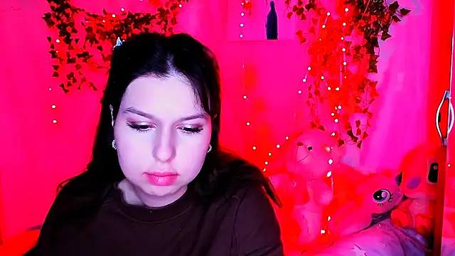 ChloeRicc online show from December 13, 2025, 8:04 pm