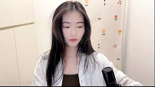 Rosalind xixi online show from October 16, 2025, 8:33 am