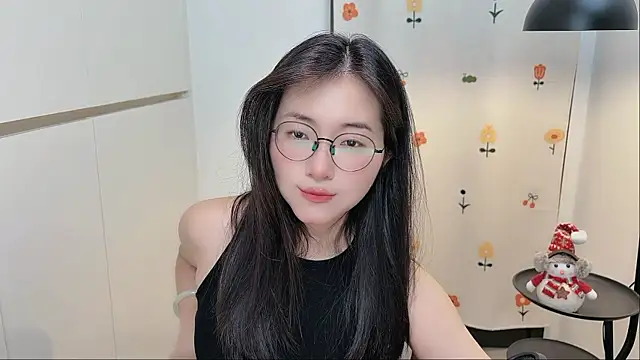 Rosalind xixi online show from April 30, 2026, 2:57 pm