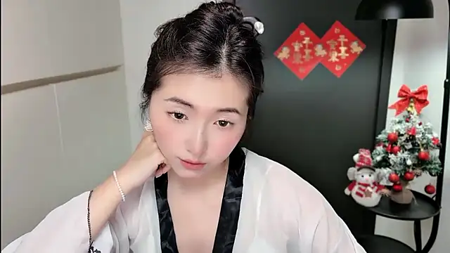 Rosalind xixi online show from March 4, 2026, 11:51 am