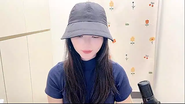 Rosalind xixi online show from October 7, 2025, 1:39 am