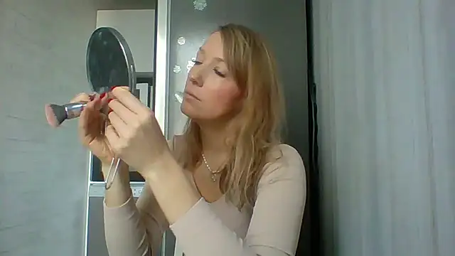 Vexxaa online show from February 11, 2026, 7:52 am