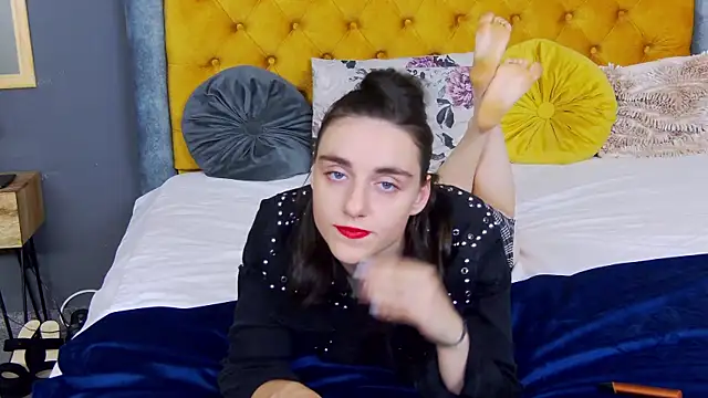 Jessica White  online show from September 15, 2025, 4:02 am