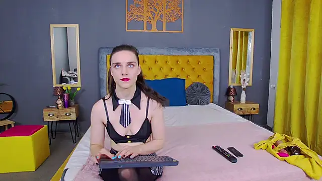 Jessica White  online show from July 18, 2026, 4:10 am