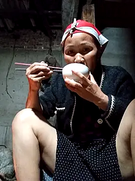 TinTin321 online show from November 4, 2025, 10:52 am