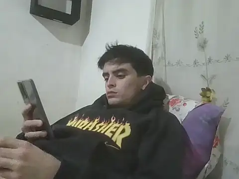 Rodrigo99 9 online show from May 14, 2026, 1:02 am