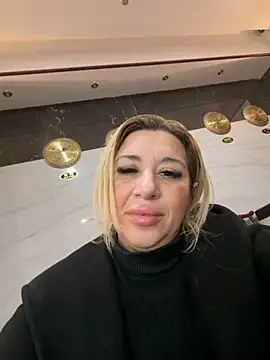 TheeaBlanco online show from November 30, 2025, 5:08 am