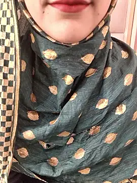 Snapshot of Indian-Aleena chatting on February 7, 2026, 5:04 am Indian-Aleena online show from February 7, 2026, 5:04 am