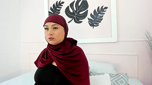 azaharaaa  online show from October 7, 2025, 11:33 am