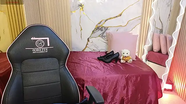 Snapshot of Lexy_tay chatting on February 19, 2026, 12:02 pm Lexy tay online show from February 19, 2026, 12:02 pm