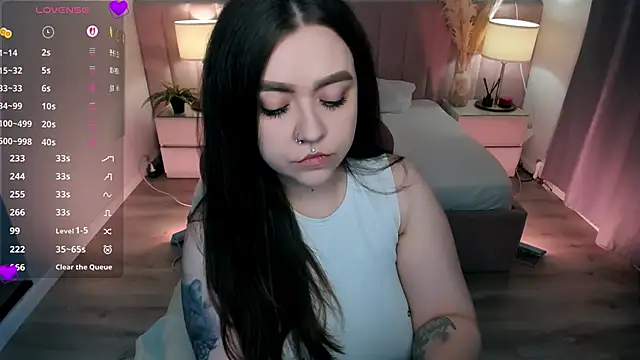 ashton heidii online show from June 12, 2026, 11:13 pm