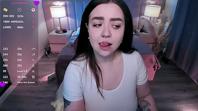 ashton heidii online show from April 30, 2026, 10:58 pm