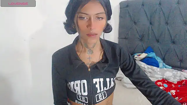 Snapshot of deborahotts chatting on October 7, 2025, 2:18 pm deborahotts online show from October 7, 2025, 2:18 pm