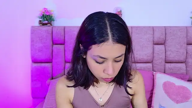 ScarlettLuxe online show from October 25, 2025, 12:39 pm