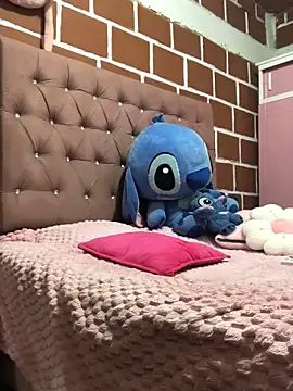 Snapshot of Rachellcooperrr chatting on February 25, 2026, 11:37 pm Rachellcooperrr online show from February 25, 2026, 11:37 pm