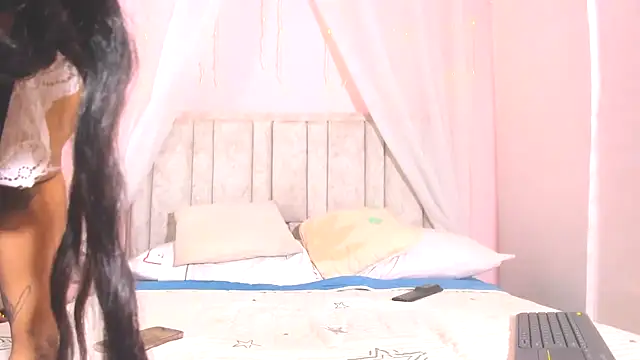 Rachellcooperrr online show from October 23, 2025, 10:14 am