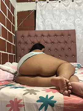 Rachellcooperrr online show from August 4, 2026, 12:37 am