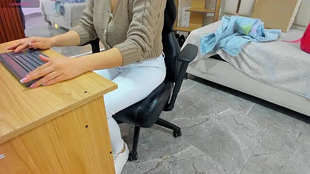 BLUE TAY1 online show from September 23, 2025, 11:39 am