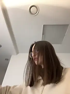 MartaBrent online show from March 5, 2026, 3:52 pm