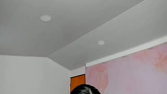 milk candy18 online show from September 20, 2025, 12:10 pm