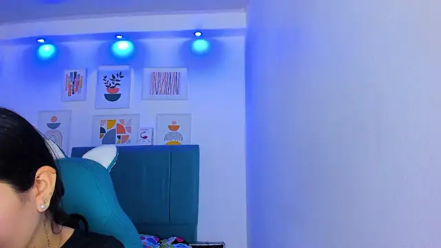 milk candy18 online show from February 1, 2026, 11:19 am