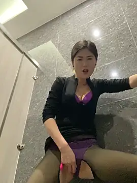 xtt1689999 online show from December 2, 2025, 4:03 am