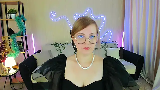 YourUniverser online show from November 9, 2025, 9:13 am