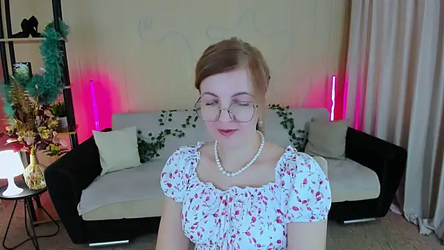 YourUniverser online show from November 17, 2025, 10:52 am