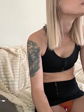 Snapshot of Lesamantssexy chatting on March 7, 2026, 3:39 pm Lesamantssexy online show from March 7, 2026, 3:39 pm