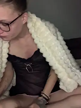 Snapshot of Lesamantssexy chatting on March 7, 2026, 1:34 am Lesamantssexy online show from March 7, 2026, 1:34 am