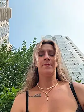 EvvaMur online show from July 8, 2026, 2:57 am