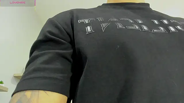 Snapshot of Draven_Marceaux chatting on June 3, 2026, 11:22 am Draven Marceaux online show from June 3, 2026, 11:22 am