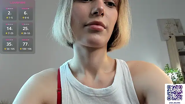 Ice Strawberry online show from October 20, 2025, 3:08 am