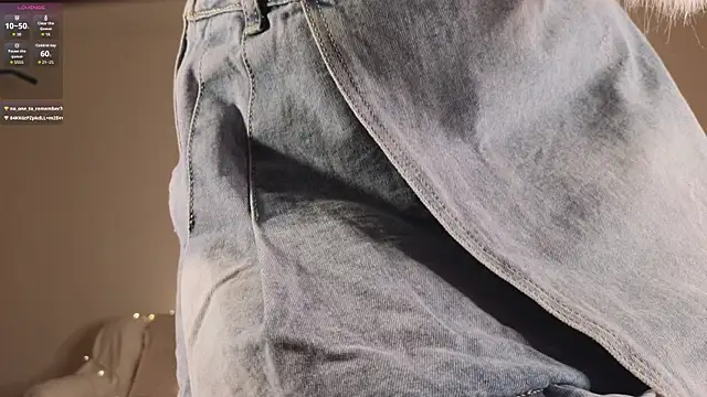 Pixxxis online show from October 3, 2025, 12:58 am