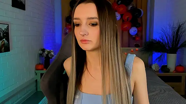 AliceLids online show from October 17, 2025, 1:13 pm