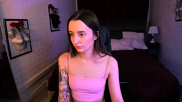 AliceLids online show from November 11, 2025, 1:28 pm