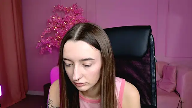 AliceLids online show from September 21, 2025, 1:16 pm