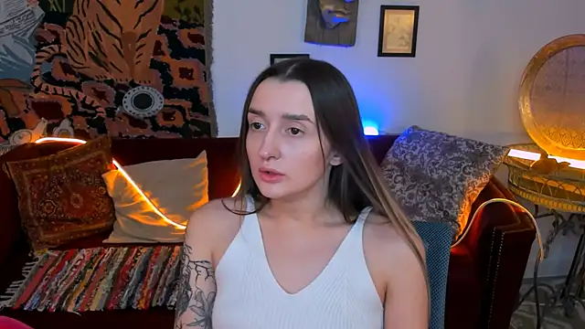 AliceLids online show from September 26, 2025, 1:07 pm