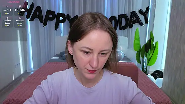 LuluChiiii online show from October 29, 2025, 10:36 am