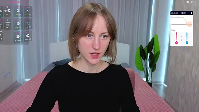 LuluChiiii online show from October 13, 2025, 9:44 am