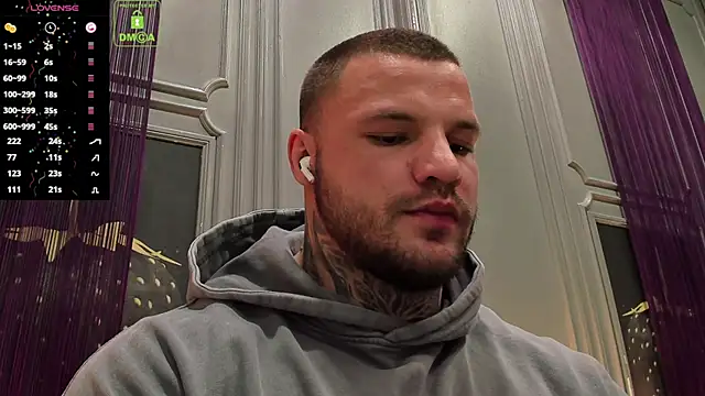 OliverSport online show from November 15, 2025, 3:49 pm