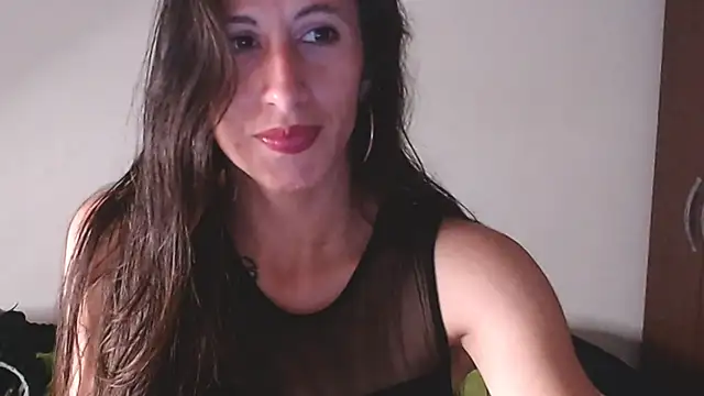 Snapshot of NathaSlave chatting on June 3, 2026, 4:57 am NathaSlave online show from June 3, 2026, 4:57 am