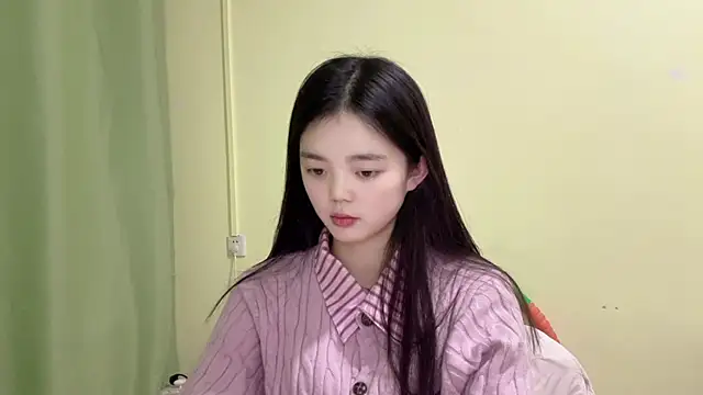 Nicole-13 online show from February 6, 2026, 1:07 pm