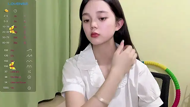 Nicole-13 online show from October 8, 2025, 2:07 pm