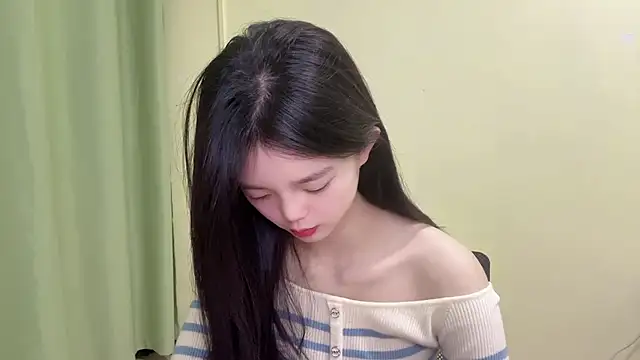 Nicole-13 online show from November 3, 2025, 10:19 am