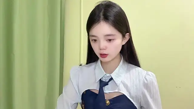 Nicole-13 online show from February 5, 2026, 12:34 pm