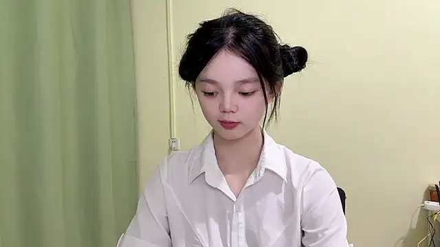 Nicole-13 online show from September 18, 2025, 10:40 am