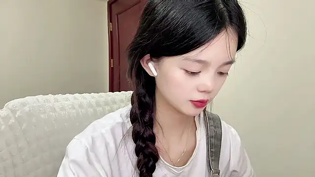 Nicole-13 online show from July 7, 2026, 1:14 pm